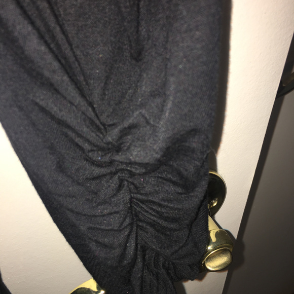 Ruched/textured black Cable and Gauge top - Picture 4 of 5